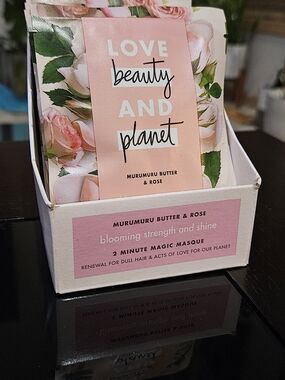 8 Packs of Love Beauty and Planet Murumuru Butter & Rose 2-Minute Hair Masque